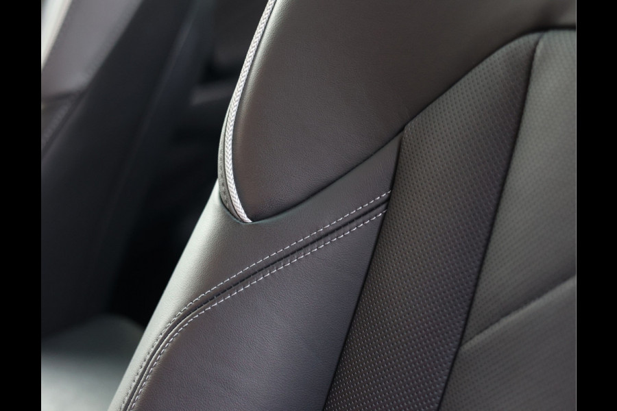 BMW X3 30e xDrive | Pano - Trekhaak - HUD