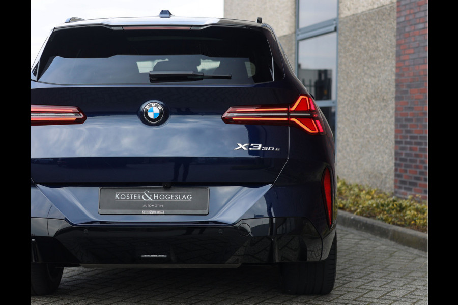 BMW X3 30e xDrive | Pano - Trekhaak - HUD