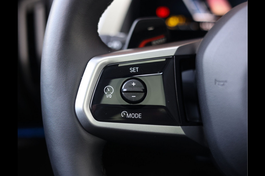 BMW X3 30e xDrive | Pano - Trekhaak - HUD