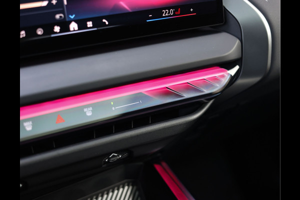 BMW X3 30e xDrive | Pano - Trekhaak - HUD