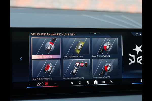 BMW X3 30e xDrive | Pano - Trekhaak - HUD