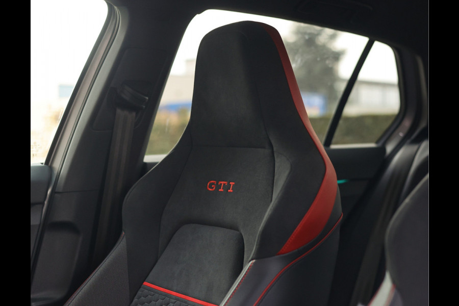 Volkswagen Golf 2.0 TSI GTI | Clubsport - Black Style - 19" Scottsdale