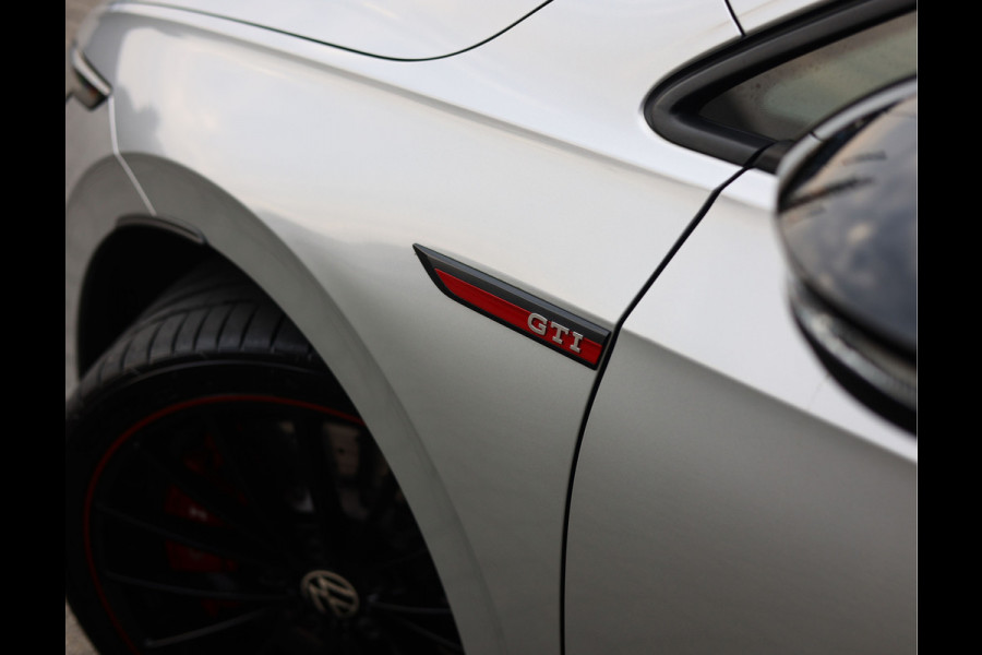 Volkswagen Golf 2.0 TSI GTI | Clubsport - Black Style - 19" Scottsdale