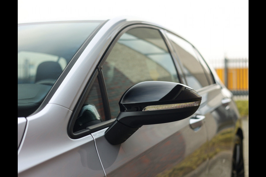 Volkswagen Golf 2.0 TSI GTI | Clubsport - Black Style - 19" Scottsdale