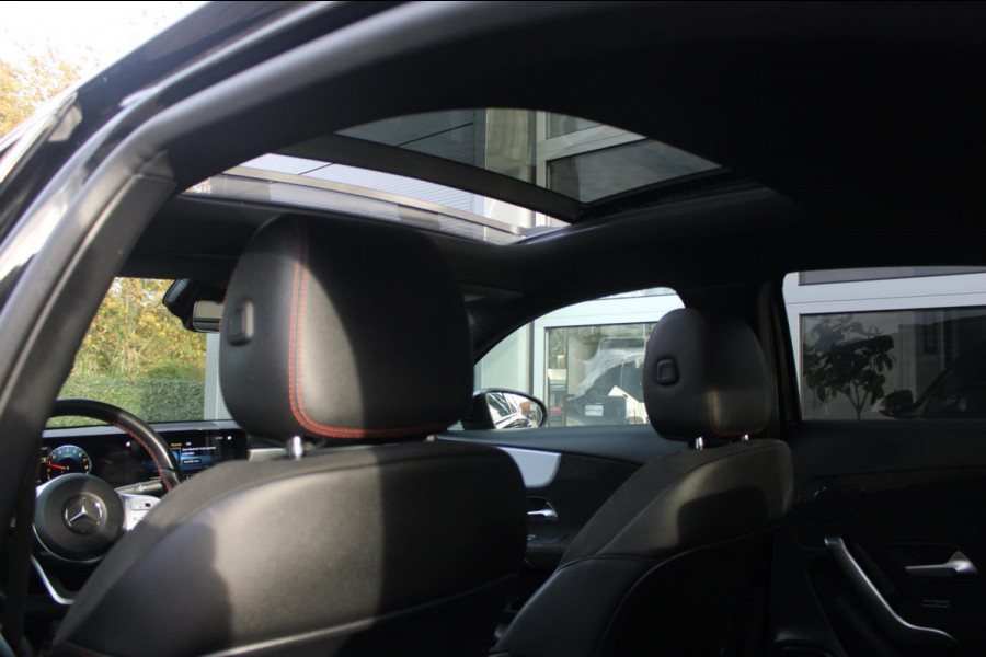 Mercedes-Benz A-Klasse 250 e Limousine AMG Night | Pano | Sfeer | Memory | Camera