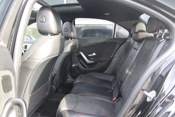 Mercedes-Benz A-Klasse 250 e Limousine AMG Night | Pano | Sfeer | Memory | Camera