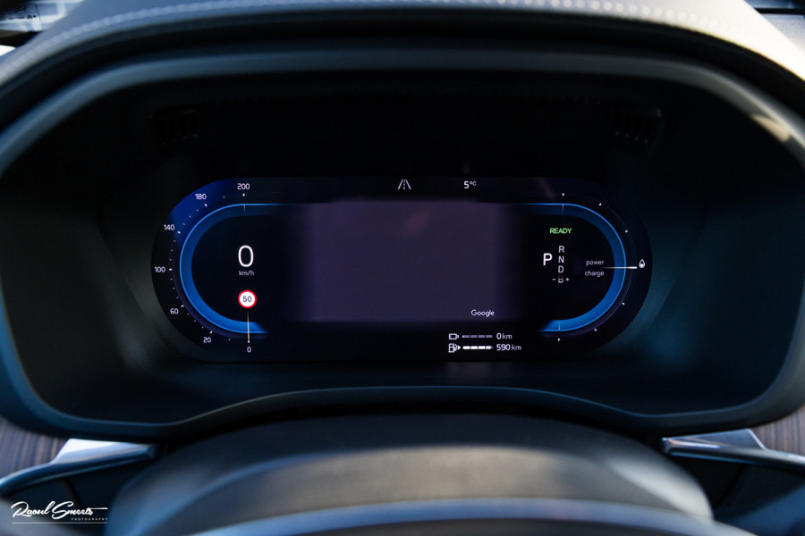 Volvo XC60 2.0 T8 Plug-in hybrid AWD Ultimate Bright | Adaptieve cruise | Panorama dak | Zwenkbare trekhaak | Stoel massage+verkoeling |