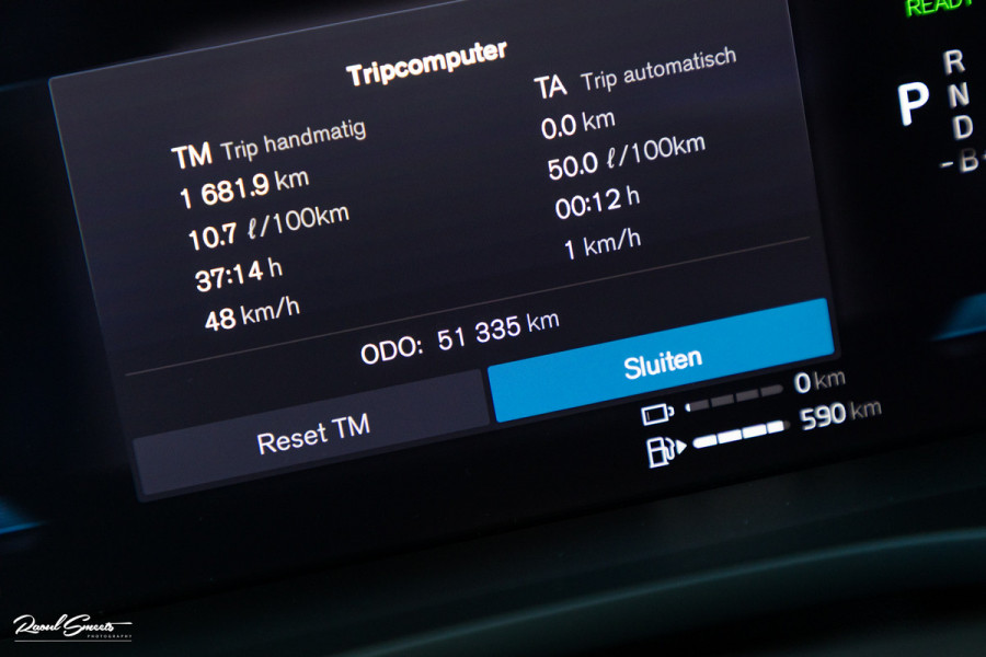 Volvo XC60 2.0 T8 Plug-in hybrid AWD Ultimate Bright | Adaptieve cruise | Panorama dak | Zwenkbare trekhaak | Stoel massage+verkoeling |