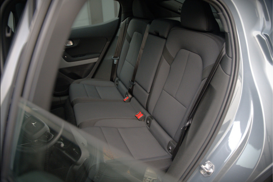 Polestar 2 Long Range Dual Motor Launch Edition 78kWh | Panoramadak | Stoelverwarming | Stuurverwarming | Harman Kardon | Memory Seat | 360 Camera | Keyless | Elektrische Trekhaak | Apple Carplay | BTW | LED |