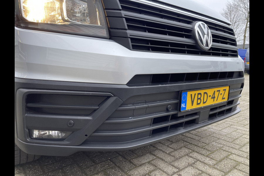 Volkswagen Crafter 30 2.0 TDI L3H2 Comfortline ( voorheen L2H1 ) / euro 6 / bpm vrij / lease vanaf € 342 / vaste prijs rijklaar € 20.950 ex btw / zilver metallic / airco / cruise / navi / pdc voor en achter