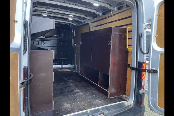 Volkswagen Crafter 30 2.0 TDI L3H2 Comfortline ( voorheen L2H1 ) / euro 6 / bpm vrij / lease vanaf € 342 / vaste prijs rijklaar € 20.950 ex btw / zilver metallic / airco / cruise / navi / pdc voor en achter