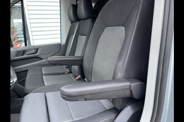 Volkswagen Crafter 30 2.0 TDI L3H2 Comfortline ( voorheen L2H1 ) / euro 6 / bpm vrij / lease vanaf € 342 / vaste prijs rijklaar € 20.950 ex btw / zilver metallic / airco / cruise / navi / pdc voor en achter