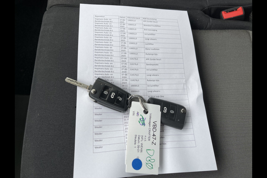 Volkswagen Crafter 30 2.0 TDI L3H2 Comfortline ( voorheen L2H1 ) / euro 6 / bpm vrij / lease vanaf € 342 / vaste prijs rijklaar € 20.950 ex btw / zilver metallic / airco / cruise / navi / pdc voor en achter