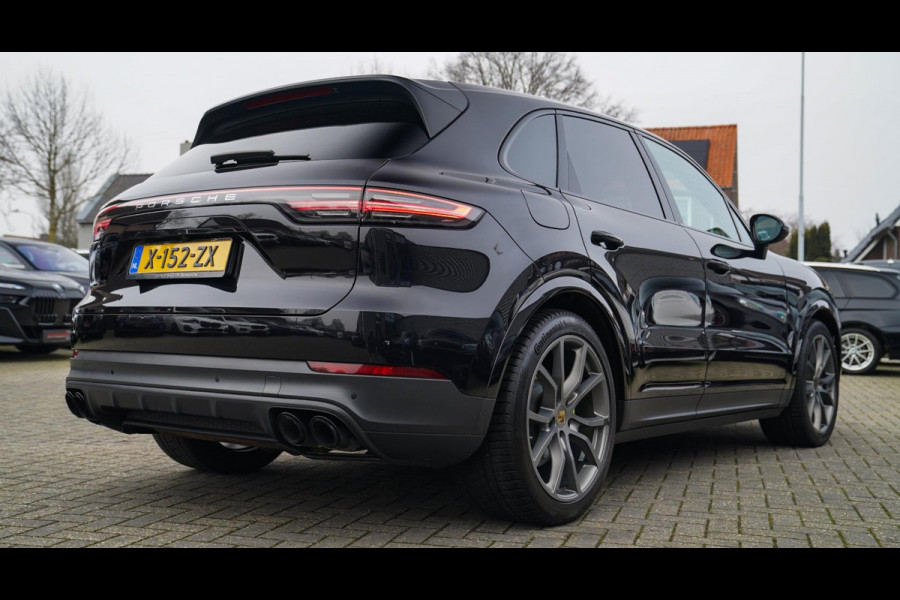 Porsche Cayenne 3.0 E-Hybrid | Sport Chrono | Panorama | Luxe Leder | Luchtvering | Bose Surround sound | Soft Close | Luchtvering