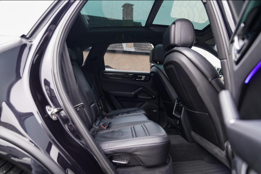 Porsche Cayenne 3.0 E-Hybrid | Sport Chrono | Panorama | Luxe Leder | Luchtvering | Bose Surround sound | Soft Close | Luchtvering