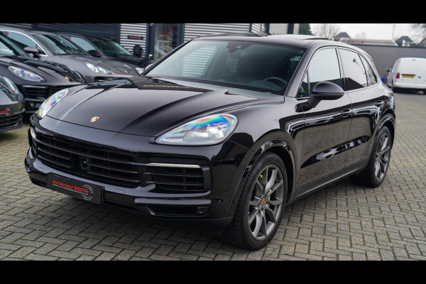 Porsche Cayenne 3.0 E-Hybrid | Sport Chrono | Panorama | Luxe Leder | Luchtvering | Bose Surround sound | Soft Close | Luchtvering