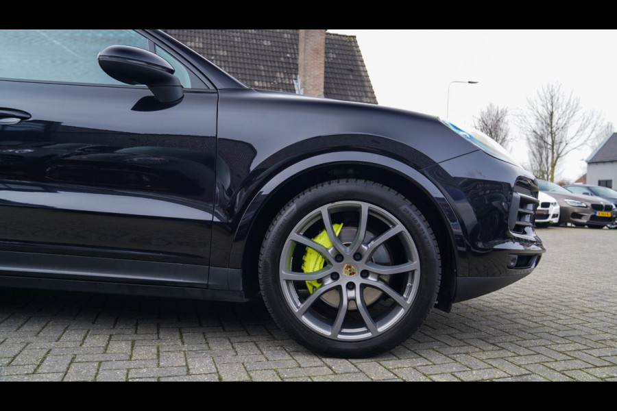 Porsche Cayenne 3.0 E-Hybrid | Sport Chrono | Panorama | Luxe Leder | Luchtvering | Bose Surround sound | Soft Close | Luchtvering