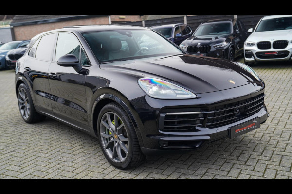 Porsche Cayenne 3.0 E-Hybrid | Sport Chrono | Panorama | Luxe Leder | Luchtvering | Bose Surround sound | Soft Close | Luchtvering