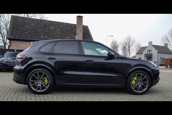 Porsche Cayenne 3.0 E-Hybrid | Sport Chrono | Panorama | Luxe Leder | Luchtvering | Bose Surround sound | Soft Close | Luchtvering