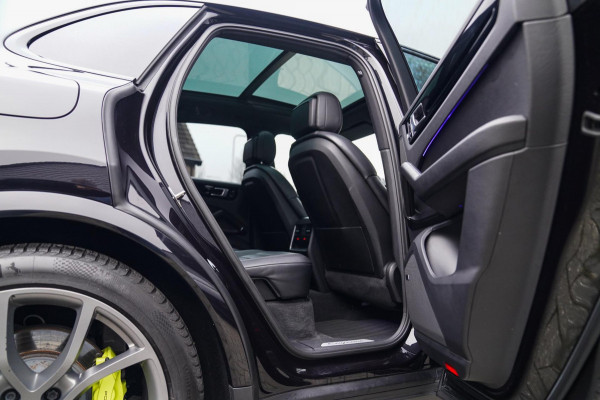 Porsche Cayenne 3.0 E-Hybrid | Sport Chrono | Panorama | Luxe Leder | Luchtvering | Bose Surround sound | Soft Close | Luchtvering