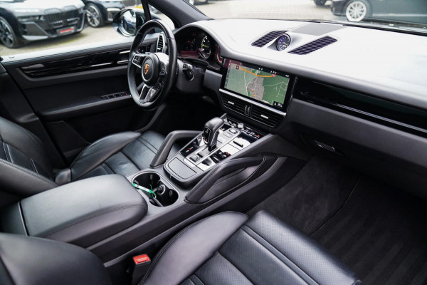 Porsche Cayenne 3.0 E-Hybrid | Sport Chrono | Panorama | Luxe Leder | Luchtvering | Bose Surround sound | Soft Close | Luchtvering