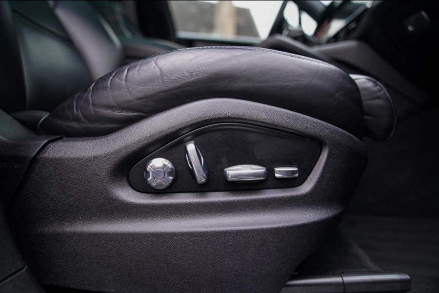 Porsche Cayenne 3.0 E-Hybrid | Sport Chrono | Panorama | Luxe Leder | Luchtvering | Bose Surround sound | Soft Close | Luchtvering