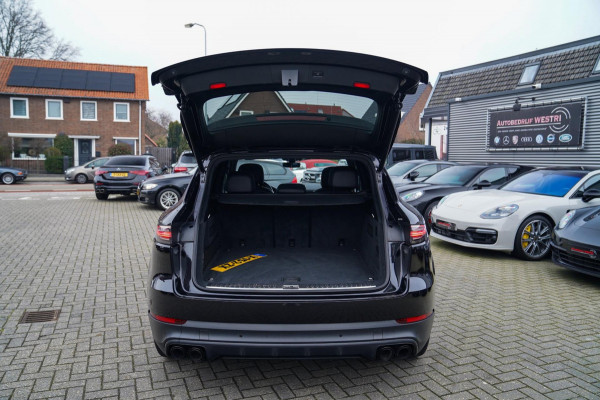 Porsche Cayenne 3.0 E-Hybrid | Sport Chrono | Panorama | Luxe Leder | Luchtvering | Bose Surround sound | Soft Close | Luchtvering