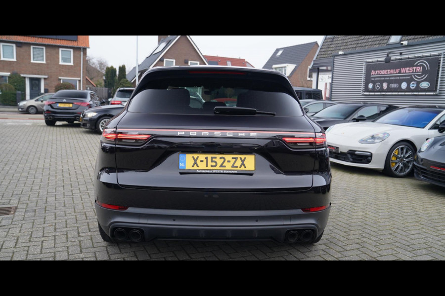 Porsche Cayenne 3.0 E-Hybrid | Sport Chrono | Panorama | Luxe Leder | Luchtvering | Bose Surround sound | Soft Close | Luchtvering