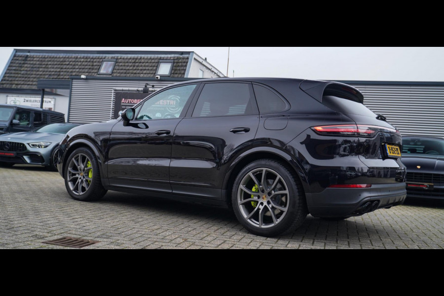 Porsche Cayenne 3.0 E-Hybrid | Sport Chrono | Panorama | Luxe Leder | Luchtvering | Bose Surround sound | Soft Close | Luchtvering