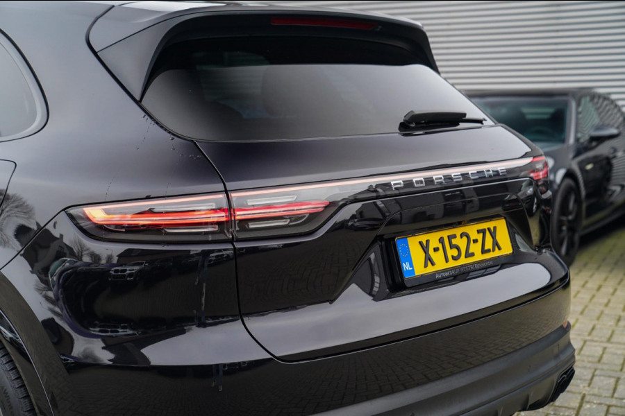Porsche Cayenne 3.0 E-Hybrid | Sport Chrono | Panorama | Luxe Leder | Luchtvering | Bose Surround sound | Soft Close | Luchtvering