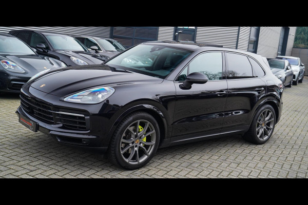 Porsche Cayenne 3.0 E-Hybrid | Sport Chrono | Panorama | Luxe Leder | Luchtvering | Bose Surround sound | Soft Close | Luchtvering