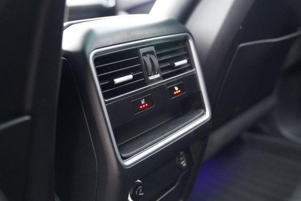 Porsche Cayenne 3.0 E-Hybrid | Sport Chrono | Panorama | Luxe Leder | Luchtvering | Bose Surround sound | Soft Close | Luchtvering