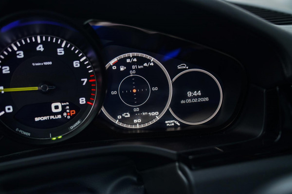 Porsche Cayenne 3.0 E-Hybrid | Sport Chrono | Panorama | Luxe Leder | Luchtvering | Bose Surround sound | Soft Close | Luchtvering