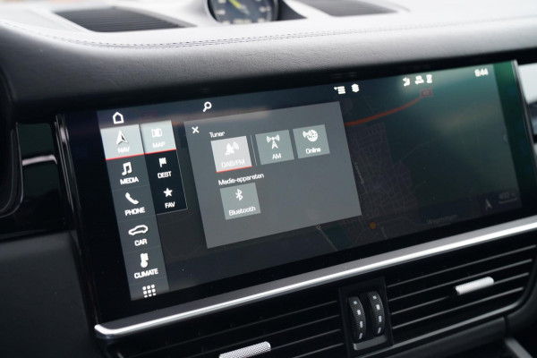 Porsche Cayenne 3.0 E-Hybrid | Sport Chrono | Panorama | Luxe Leder | Luchtvering | Bose Surround sound | Soft Close | Luchtvering