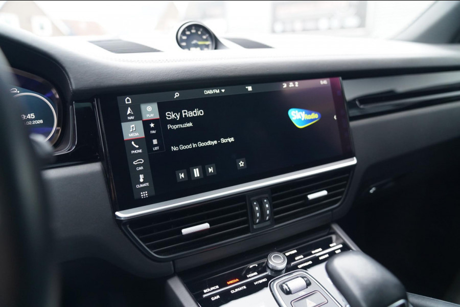 Porsche Cayenne 3.0 E-Hybrid | Sport Chrono | Panorama | Luxe Leder | Luchtvering | Bose Surround sound | Soft Close | Luchtvering