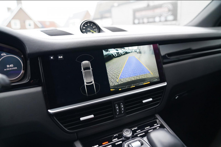 Porsche Cayenne 3.0 E-Hybrid | Sport Chrono | Panorama | Luxe Leder | Luchtvering | Bose Surround sound | Soft Close | Luchtvering