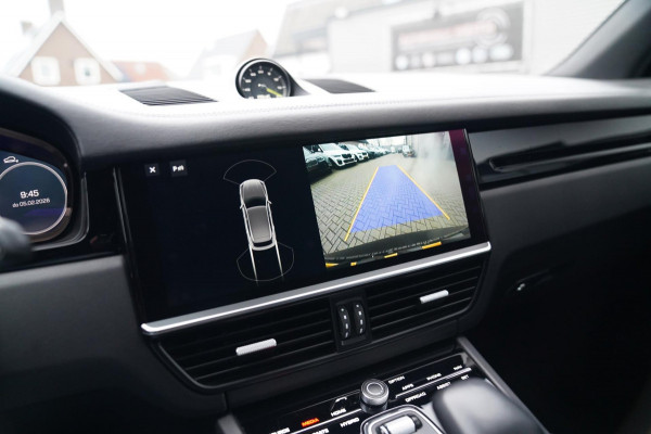 Porsche Cayenne 3.0 E-Hybrid | Sport Chrono | Panorama | Luxe Leder | Luchtvering | Bose Surround sound | Soft Close | Luchtvering