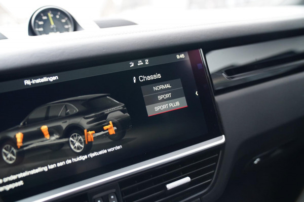 Porsche Cayenne 3.0 E-Hybrid | Sport Chrono | Panorama | Luxe Leder | Luchtvering | Bose Surround sound | Soft Close | Luchtvering