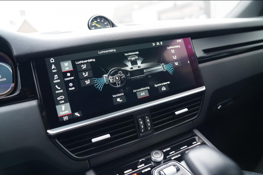 Porsche Cayenne 3.0 E-Hybrid | Sport Chrono | Panorama | Luxe Leder | Luchtvering | Bose Surround sound | Soft Close | Luchtvering