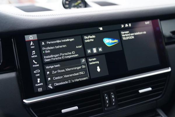 Porsche Cayenne 3.0 E-Hybrid | Sport Chrono | Panorama | Luxe Leder | Luchtvering | Bose Surround sound | Soft Close | Luchtvering