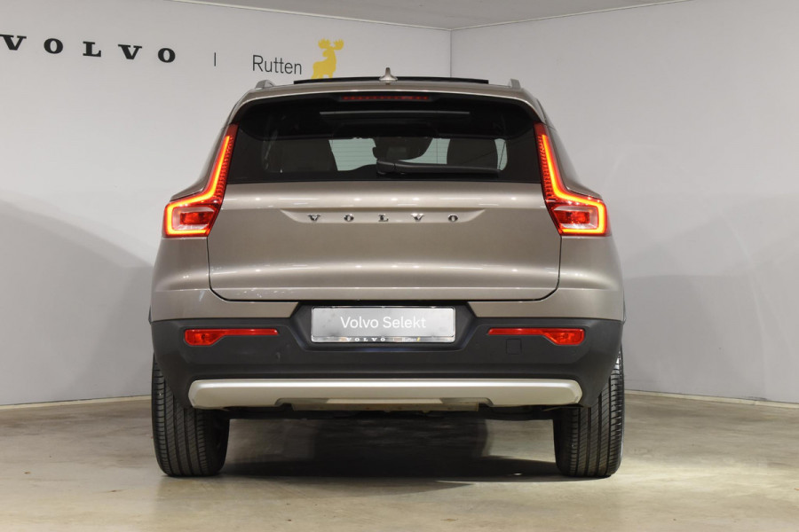 Volvo XC40 T4 211PK Automaat Recharge Inscription Expression / Navigatie / Elektrisch glazen panorama schuifdak / Cruise Control / Elektrische achterklep / Achteruitrijcamera /