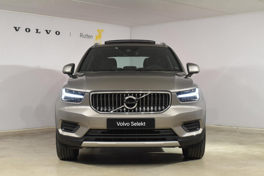 Volvo XC40 T4 211PK Automaat Recharge Inscription Expression / Navigatie / Elektrisch glazen panorama schuifdak / Cruise Control / Elektrische achterklep / Achteruitrijcamera /