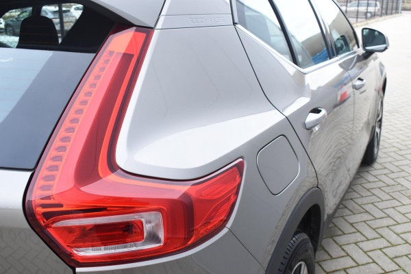Volvo XC40 T4 211PK Automaat Recharge Inscription Expression / Navigatie / Elektrisch glazen panorama schuifdak / Cruise Control / Elektrische achterklep / Achteruitrijcamera /