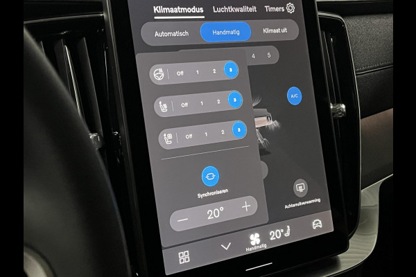 Volvo XC90 2.0 T8 Plug-in hybrid AWD Ultra Dark Luchtvering | Massage | Bowers & Wilkins | Trekhaak | Adapt. Cruise | Stoelventilatie | 22" wielen | 360 camera | Head-up
