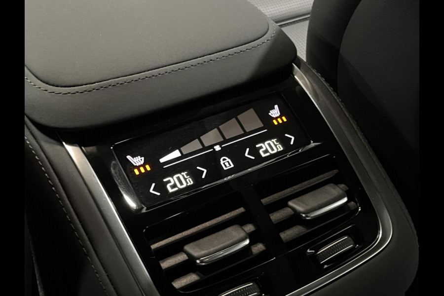 Volvo XC90 2.0 T8 Plug-in hybrid AWD Ultra Dark Luchtvering | Massage | Bowers & Wilkins | Trekhaak | Adapt. Cruise | Stoelventilatie | 22" wielen | 360 camera | Head-up