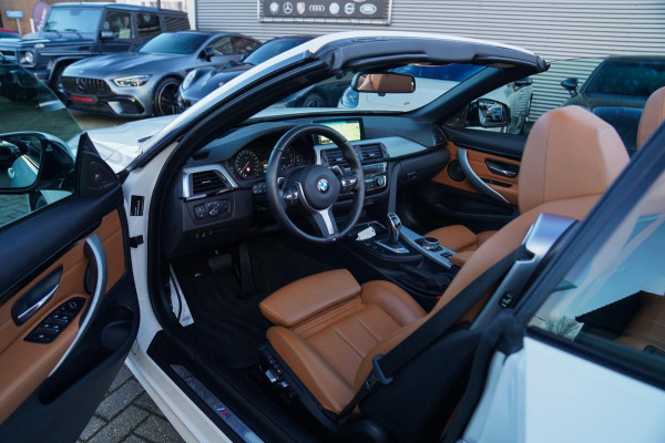 BMW 4 Serie Cabrio 440i High Executive | M-pakket | Cabrio | Nekverwarming | Harman/Kardon | Facelift iDrive LCI | Lane Assist |