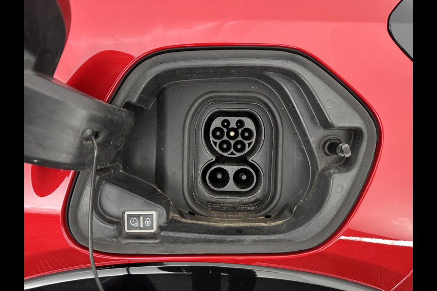 Peugeot e-208 EV GT Pack 50 kWh [ 3-Fase-11kW ] {SOH-88%] (INCL-BTW) *FULL-LED | DIGI-COCKPIT | BLINDSPOT | CAMERA | LEATHER-ALCANTARA | AMBIENTLIGHT | NAVI-FULLMAP | LANE-ASSIST | KEYLESS | DAB | CCS-FASTLOADER | HEATED-SPORTSEATS | PRIVACYGLASS |