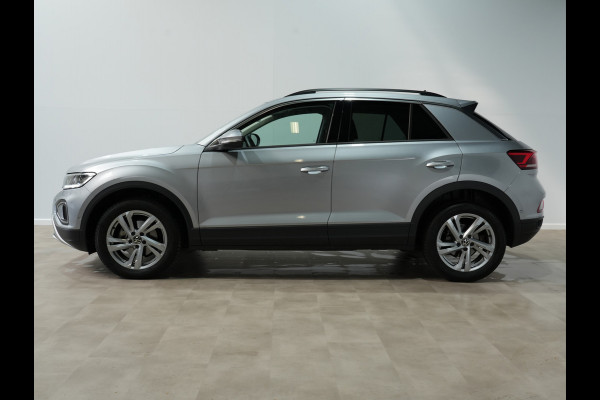 Volkswagen T-Roc 1.5 TSI 150pk DSG Life 75 Edition Navigatie via App Camera PDC Trekhaak Android 169