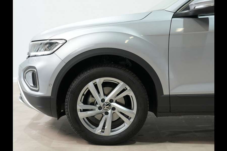 Volkswagen T-Roc 1.5 TSI 150pk DSG Life 75 Edition Navigatie via App Camera PDC Trekhaak Android 169