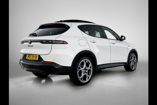 Alfa Romeo Tonale 1.5T Hybrid Veloce PANO | CAMERA | STOELVERWAMING & VENTILATIE | LEER